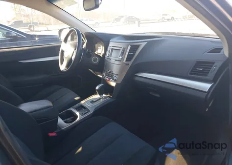 2014 Subaru Legacy 2.5I Premium из США, поврежденный, VIN 4S3BMCD69E3010934